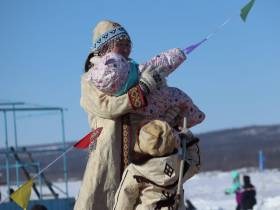 Семья Стручковых из Томпонского района стала лучшей кочевой семьёй Якутии