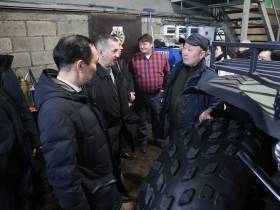 В Якутск с рабочим визитом прибыл Юрий Трутнев