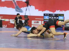 Якутяне Лев Павлов и Николай Захаров вышли в 1/4 финала первенства России по вольной борьбе