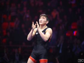 Лев Павлов завоевал для Якутии золотую медаль первенства России по вольной борьбе среди юниоров