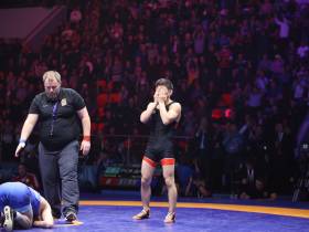 Лев Павлов завоевал для Якутии золотую медаль первенства России по вольной борьбе среди юниоров