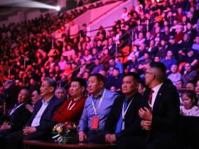 Торжественное открытие первенства России по вольной борьбе состоялось в Якутске