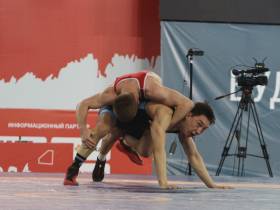 Два борца из Якутии вышли в полуфинал первенства России по вольной борьбе