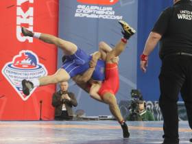 Два борца из Якутии вышли в полуфинал первенства России по вольной борьбе