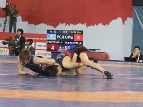 Два борца из Якутии вышли в полуфинал первенства России по вольной борьбе