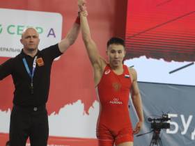 Два борца из Якутии вышли в полуфинал первенства России по вольной борьбе