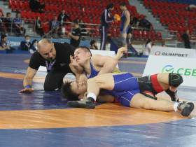 Два борца из Якутии вышли в полуфинал первенства России по вольной борьбе