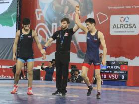 Два борца из Якутии вышли в полуфинал первенства России по вольной борьбе