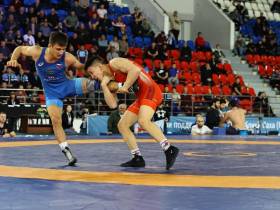 Два борца из Якутии вышли в полуфинал первенства России по вольной борьбе