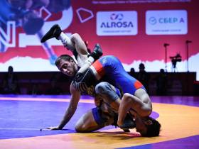 Борцы Юлиан Григорьев и Эдуард Попов уступили в схватках за третьи места первенства России
