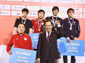 В Якутске определены медалисты по шести весовым категориям первенства России по вольной борьбе