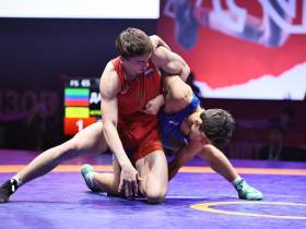 В Якутске определены медалисты по шести весовым категориям первенства России по вольной борьбе