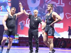 В Якутске определены медалисты по шести весовым категориям первенства России по вольной борьбе