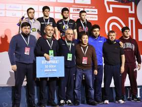 В Якутске выявили сильнейших борцов страны юниорского возраста на первенстве России