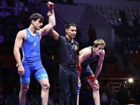 В Якутске выявили сильнейших борцов страны юниорского возраста на первенстве России