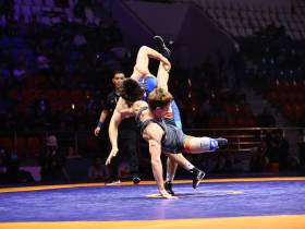 В Якутске выявили сильнейших борцов страны юниорского возраста на первенстве России