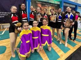 Якутские чирлидеры завоевали награды соревнований «Чирмания – Опен» в Санкт-Петербурге