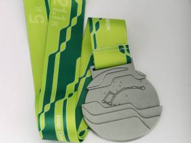 Символ движения: организаторы Якутского полумарафона представили новые медали