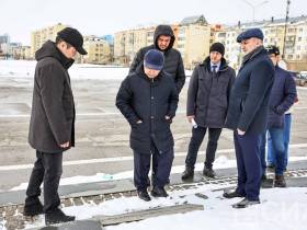 Дмитрий Садовников поручил усилить работу по откачке талых вод в Якутске