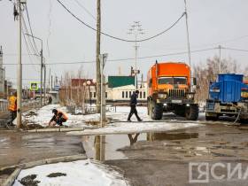 Дмитрий Садовников поручил усилить работу по откачке талых вод в Якутске