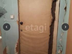 Волны на полу и ободранные обои: как выглядят самые бюджетные квартиры в Якутске