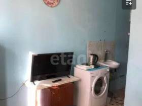 Волны на полу и ободранные обои: как выглядят самые бюджетные квартиры в Якутске