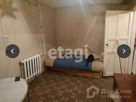 Волны на полу и ободранные обои: как выглядят самые бюджетные квартиры в Якутске