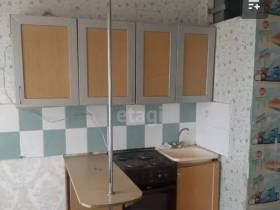 Волны на полу и ободранные обои: как выглядят самые бюджетные квартиры в Якутске