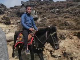 «Такая возможность бывает один раз в жизни». Первый альпинист из Якутии начал восхождение на Эверест