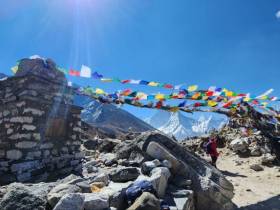 «Такая возможность бывает один раз в жизни». Первый альпинист из Якутии начал восхождение на Эверест