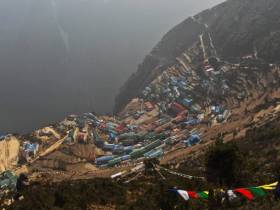 «Такая возможность бывает один раз в жизни». Первый альпинист из Якутии начал восхождение на Эверест