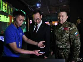 Подвиги в лицах: в Якутске открылась мультимедийная выставка «Герои спецоперации»