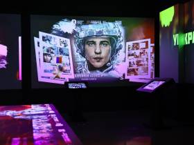 Подвиги в лицах: в Якутске открылась мультимедийная выставка «Герои спецоперации»