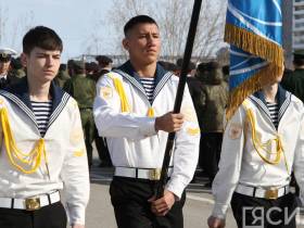 Фото и видео: в Якутске прошла репетиция парада Победы