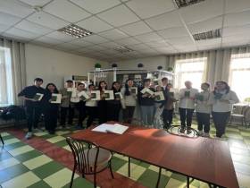 Якутский технологический техникум сервиса обучает рабочим профессиям студотрядовцев