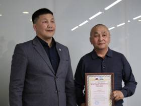 В Якутске чествовали победительницу и призёров первенства России по женской и вольной борьбе