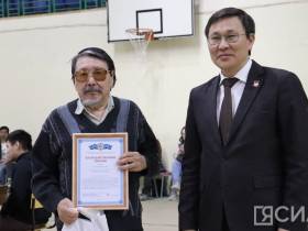 В Якутске провели матч-турнир поколений по шахматам и шашкам на призы ветерана Наума Слепцова