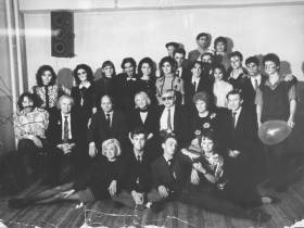 «Готовим яркую премьеру»: Русский драмтеатр отмечает 132-летие