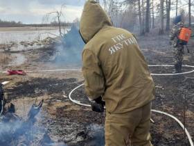 Ландшафтный пожар локализовали в пяти км от села Сунтар