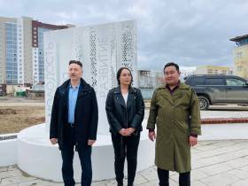 Сотрудники «Сбера» и центра «Мои документы» благоустроили Сквер молодёжи в Якутске