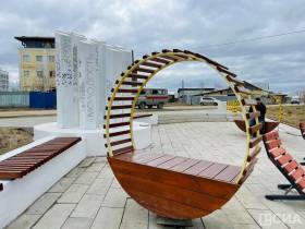 Сотрудники «Сбера» и центра «Мои документы» благоустроили Сквер молодёжи в Якутске