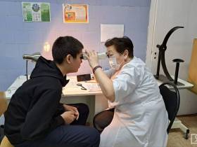 Детей пяти детских садов Якутска осмотрят врачи республиканской офтальмологической больницы