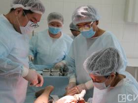 Фото и видео: врачи показали, как в ожоговом центре проводят пересадку кожи