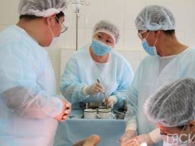 Фото и видео: врачи показали, как в ожоговом центре проводят пересадку кожи