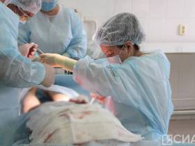 Фото и видео: врачи показали, как в ожоговом центре проводят пересадку кожи