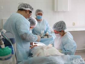 Фото и видео: врачи показали, как в ожоговом центре проводят пересадку кожи