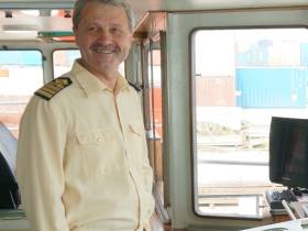 В Жатае и Хандыге готовят суда для выхода в первые рейсы на реки Алдан, Амгу и Вилюй