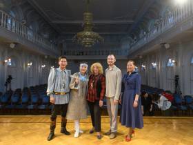 «Народная музыка — это наше сокровище»: этнопевица Надикан — о своем пути и планах на будущее