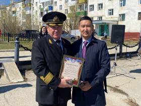 В Якутске встретили первый теплоход навигации 2023 года