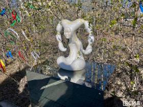 Выставка на открытом воздухе об образе женщины открылась в Якутске